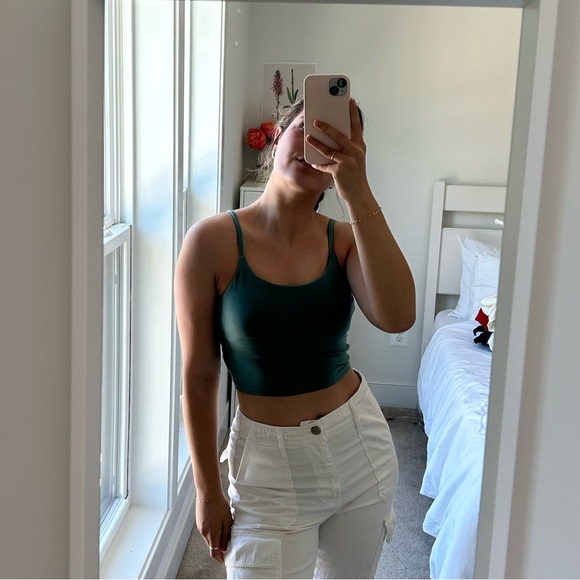 teal Amazon cropped workout top - Picture 2 of 5